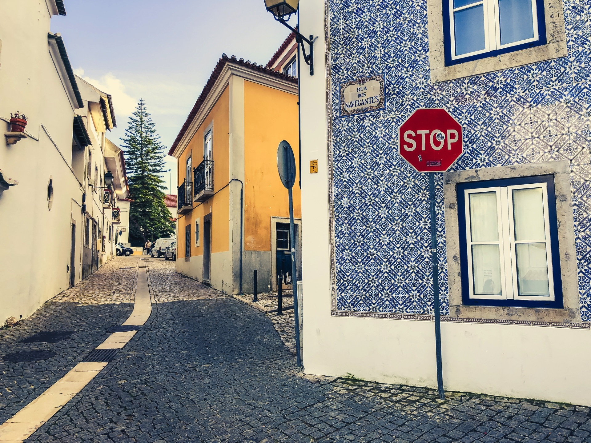Типичная Португальская улица